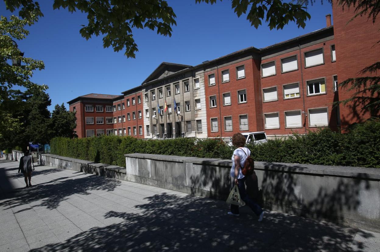 Este edificio por sí solo es «insuficiente» para resolver el problema