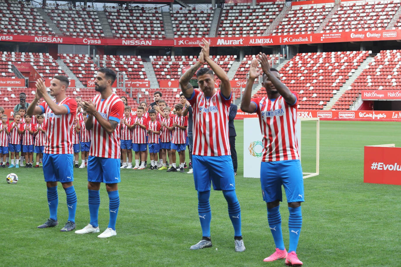 Fotos: Búscate en la presentación de los últimos fichajes del Sporting