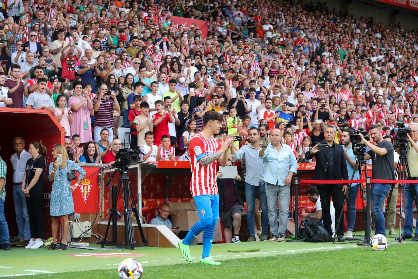 Fotos: Búscate en la presentación de los últimos fichajes del Sporting