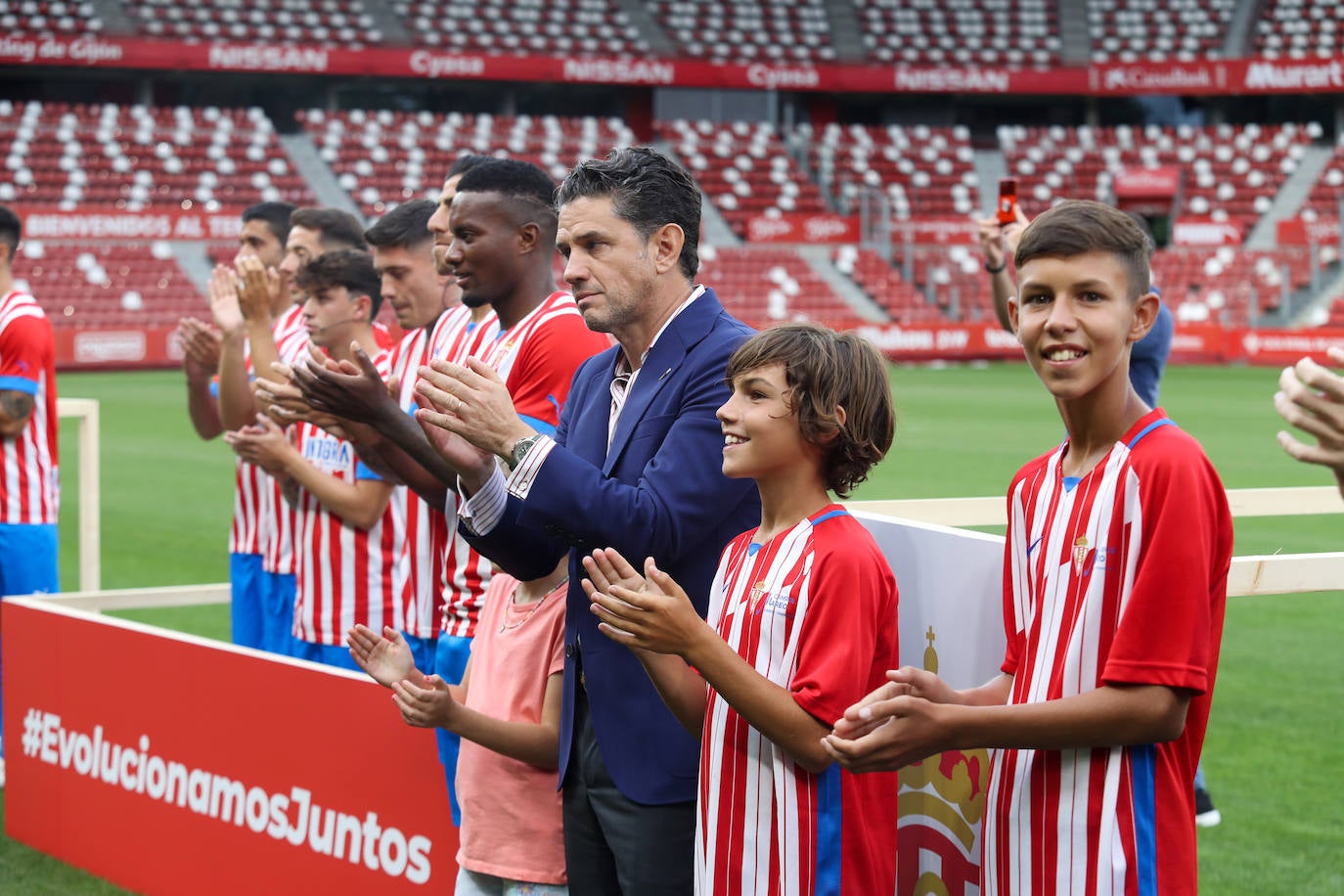 Fotos: Búscate en la presentación de los últimos fichajes del Sporting