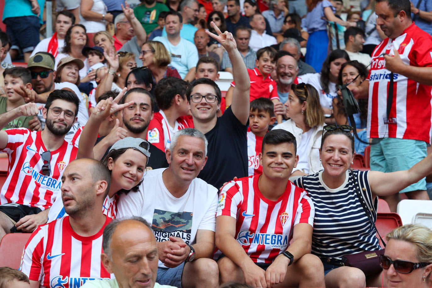 Fotos: Búscate en la presentación de los últimos fichajes del Sporting