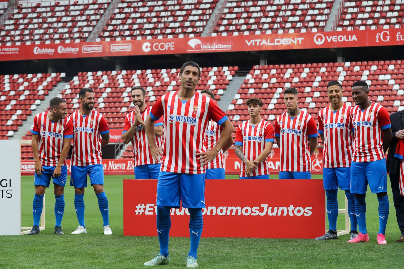 Fotos: Búscate en la presentación de los últimos fichajes del Sporting