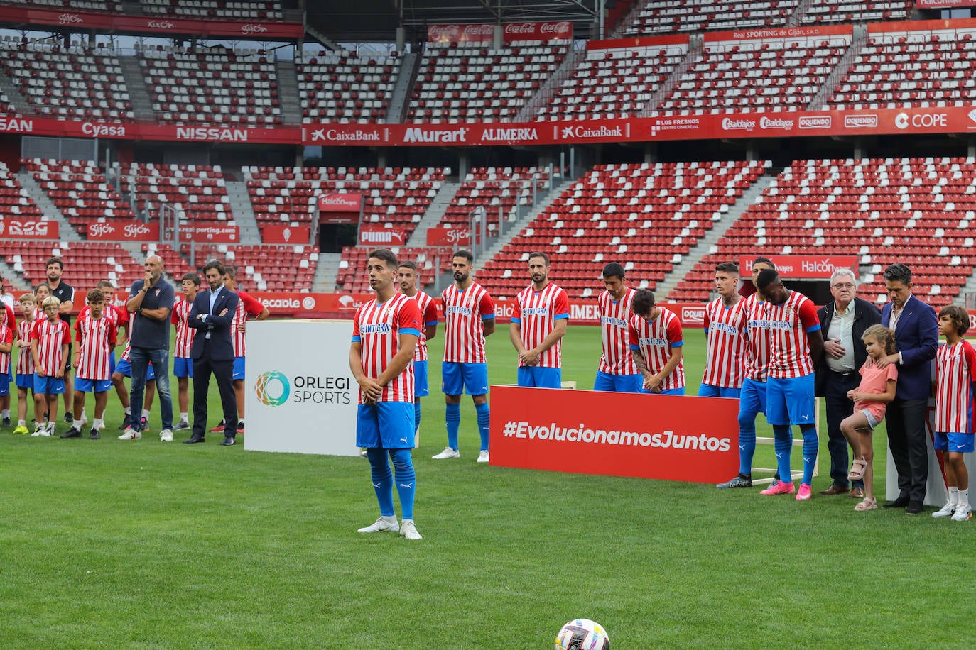 Fotos: Búscate en la presentación de los últimos fichajes del Sporting