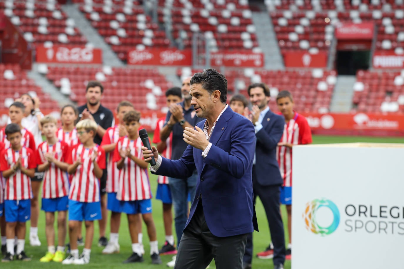 Fotos: Búscate en la presentación de los últimos fichajes del Sporting