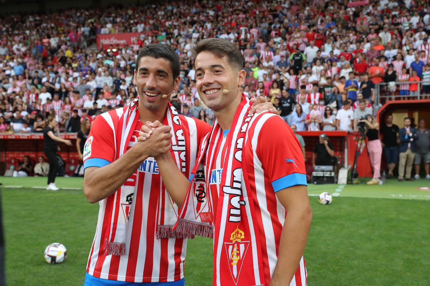 Fotos: Búscate en la presentación de los últimos fichajes del Sporting