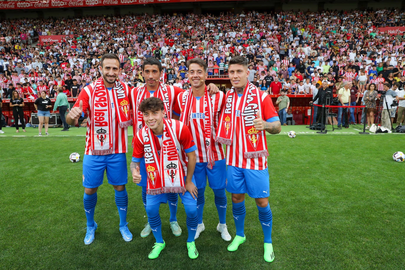 Fotos: Búscate en la presentación de los últimos fichajes del Sporting