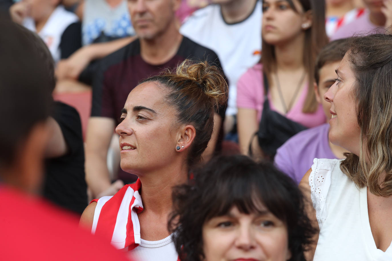 Fotos: Búscate en la presentación de los últimos fichajes del Sporting