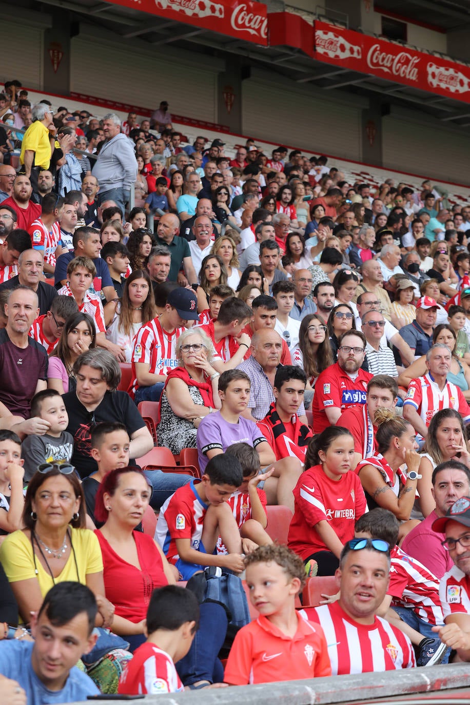 Fotos: Búscate en la presentación de los últimos fichajes del Sporting