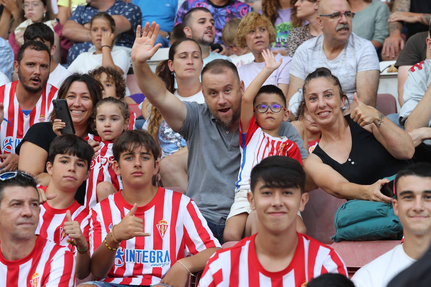 Fotos: Búscate en la presentación de los últimos fichajes del Sporting