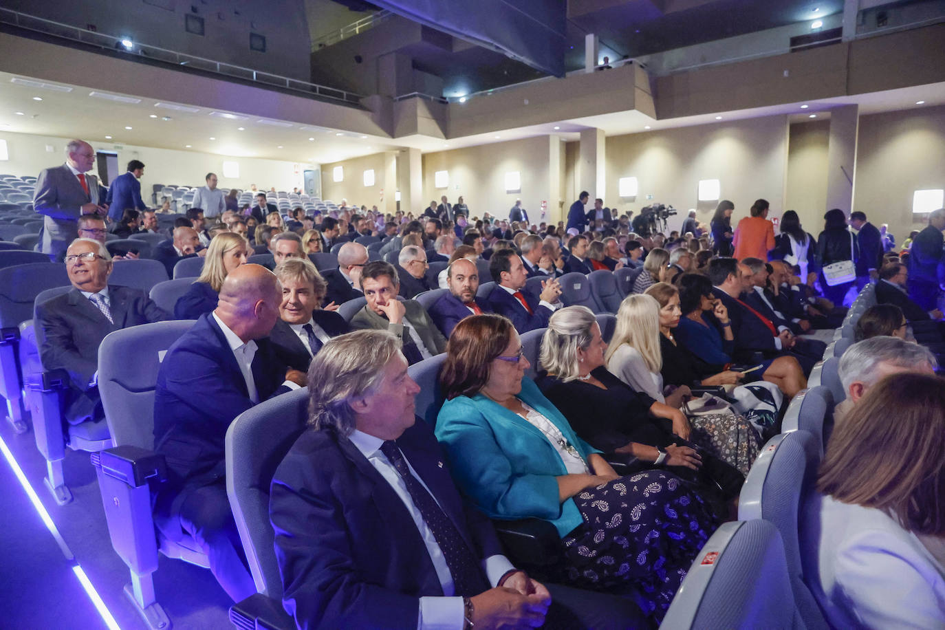 Fotos: Inaugurada una Feria de Muestras que pone «lo mejor de Asturias en el escaparate»