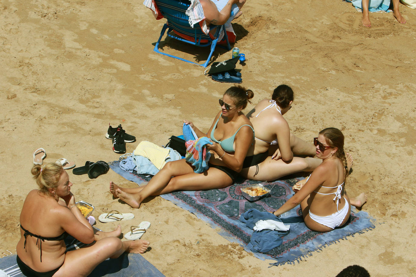 Fotos: El turismo y el buen tiempo llenan las localidades asturianas