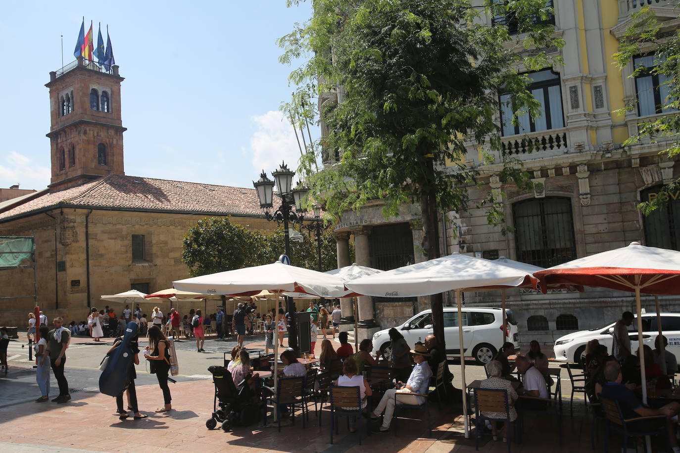 Fotos: El turismo y el buen tiempo llenan las localidades asturianas