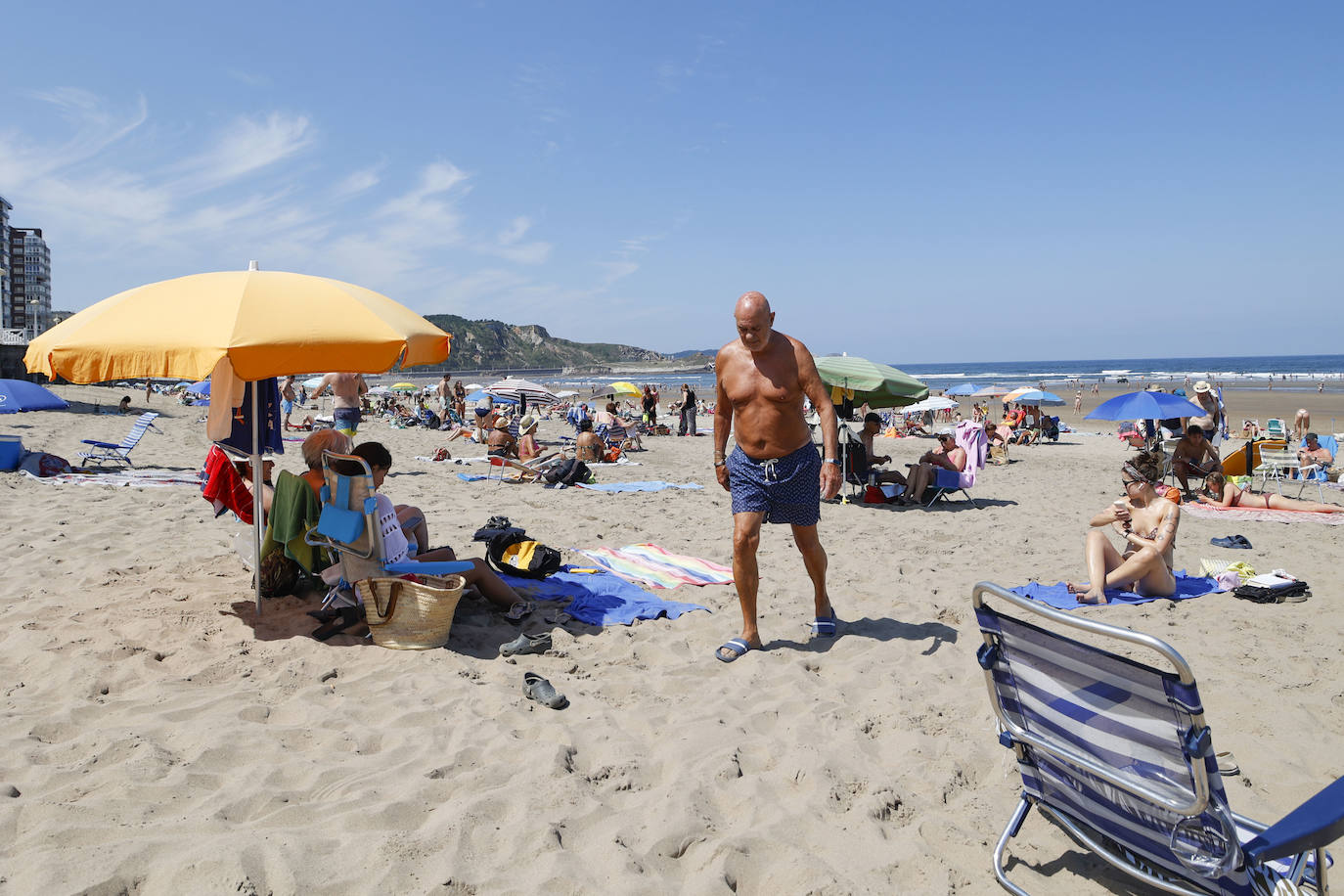 Fotos: El turismo y el buen tiempo llenan las localidades asturianas
