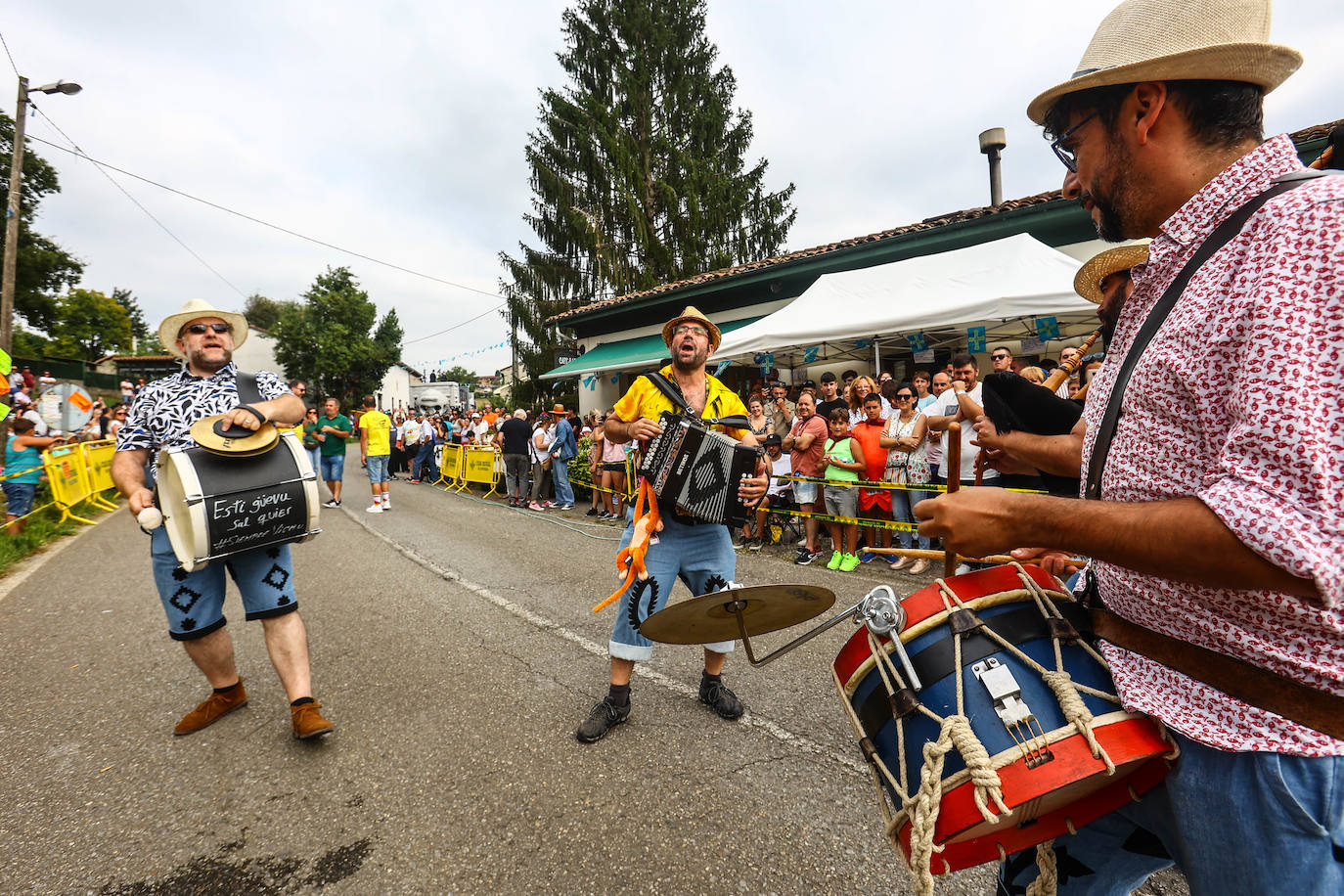 Fotos: Carrozas que sueñan con ser Pueblo Ejemplar de Asturias