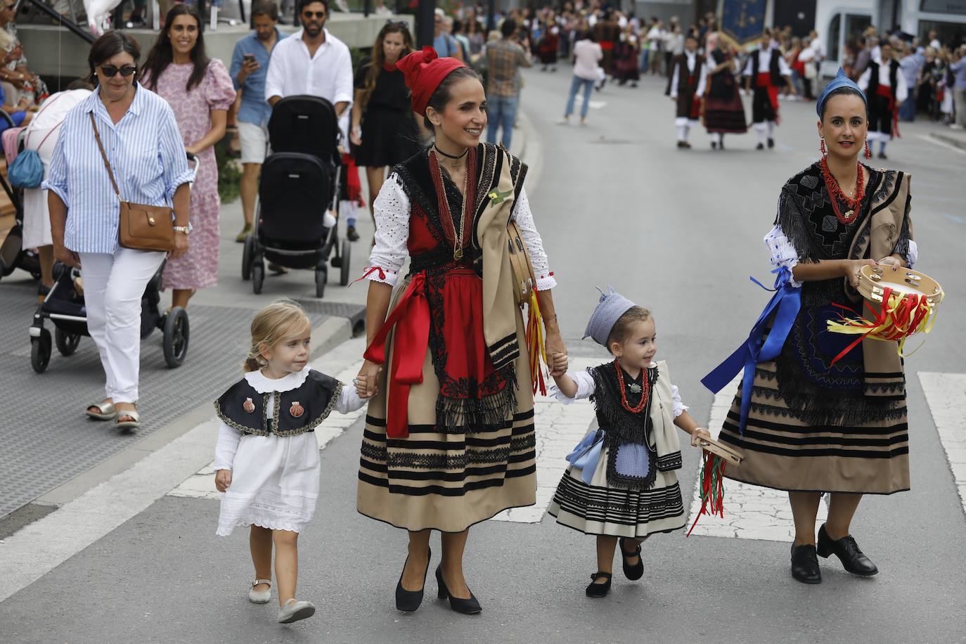 Fotos: Así han sido las esperadas fiestas de San Roque en Llanes