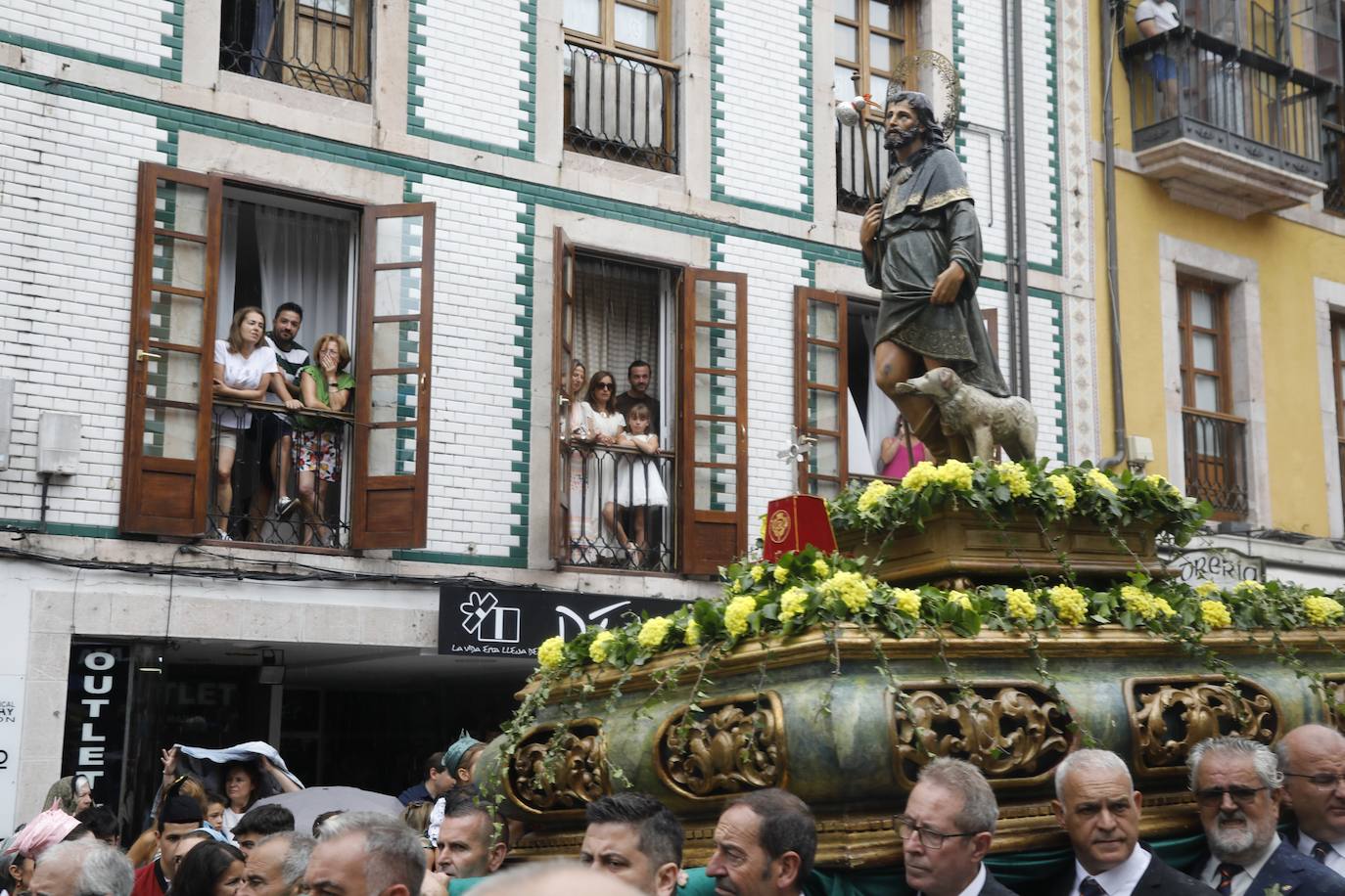 Fotos: Así han sido las esperadas fiestas de San Roque en Llanes