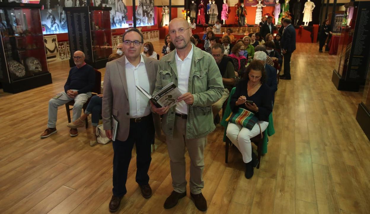 Víctor Sánchez y Celestino Varela, en Trascorrales. 