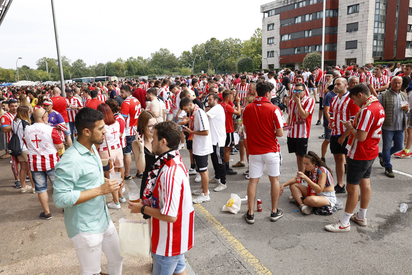 Fotos: ¿Estuviste en el Sporting - Andorra? ¡Búscate!