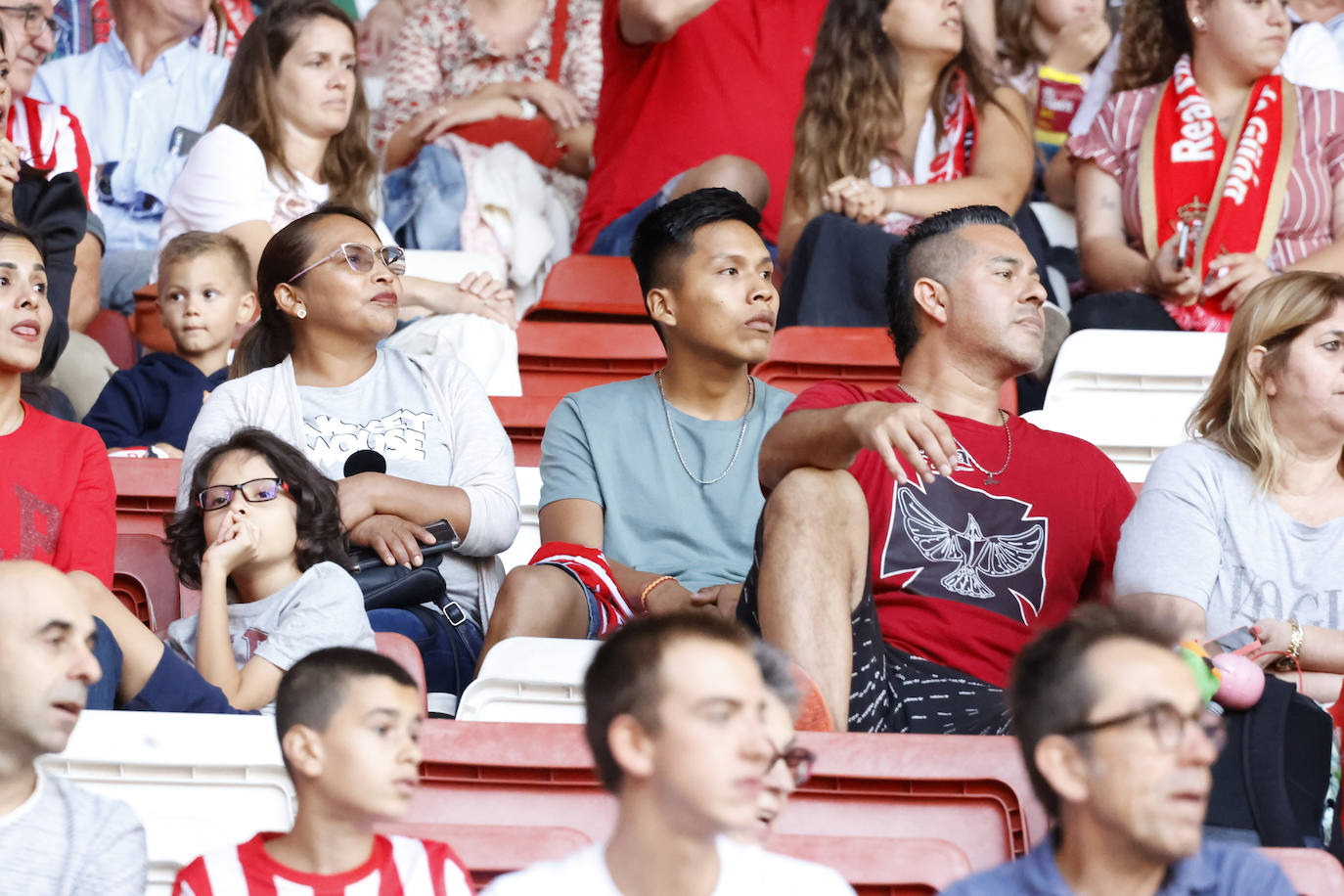 Fotos: ¿Estuviste en el Sporting - Andorra? ¡Búscate!