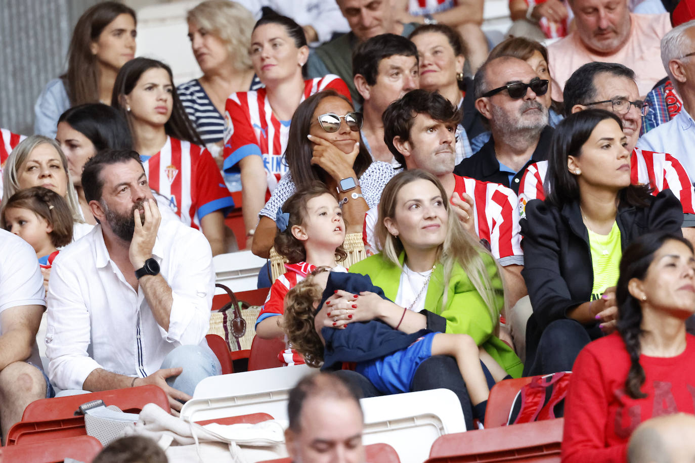 Fotos: ¿Estuviste en el Sporting - Andorra? ¡Búscate!