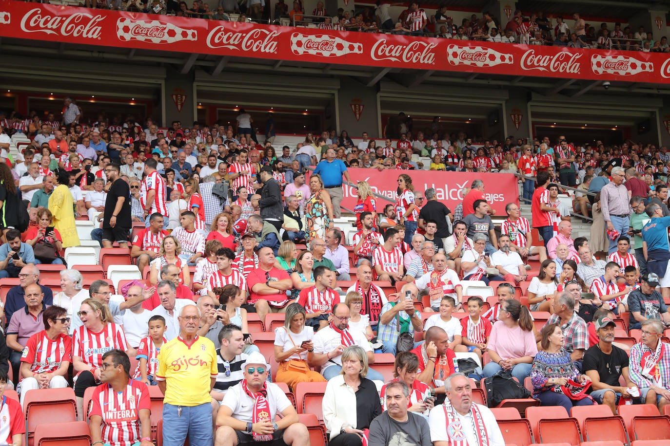 Fotos: ¿Estuviste en el Sporting - Andorra? ¡Búscate!