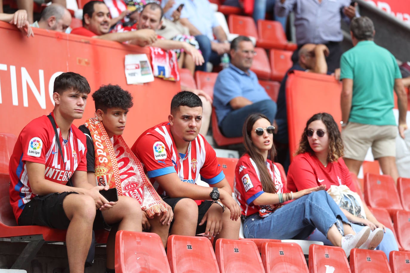 Fotos: ¿Estuviste en el Sporting - Andorra? ¡Búscate!