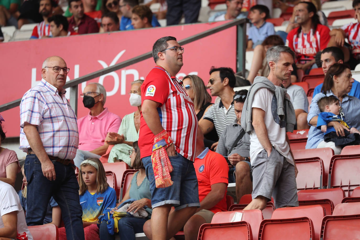 Fotos: ¿Estuviste en el Sporting - Andorra? ¡Búscate!