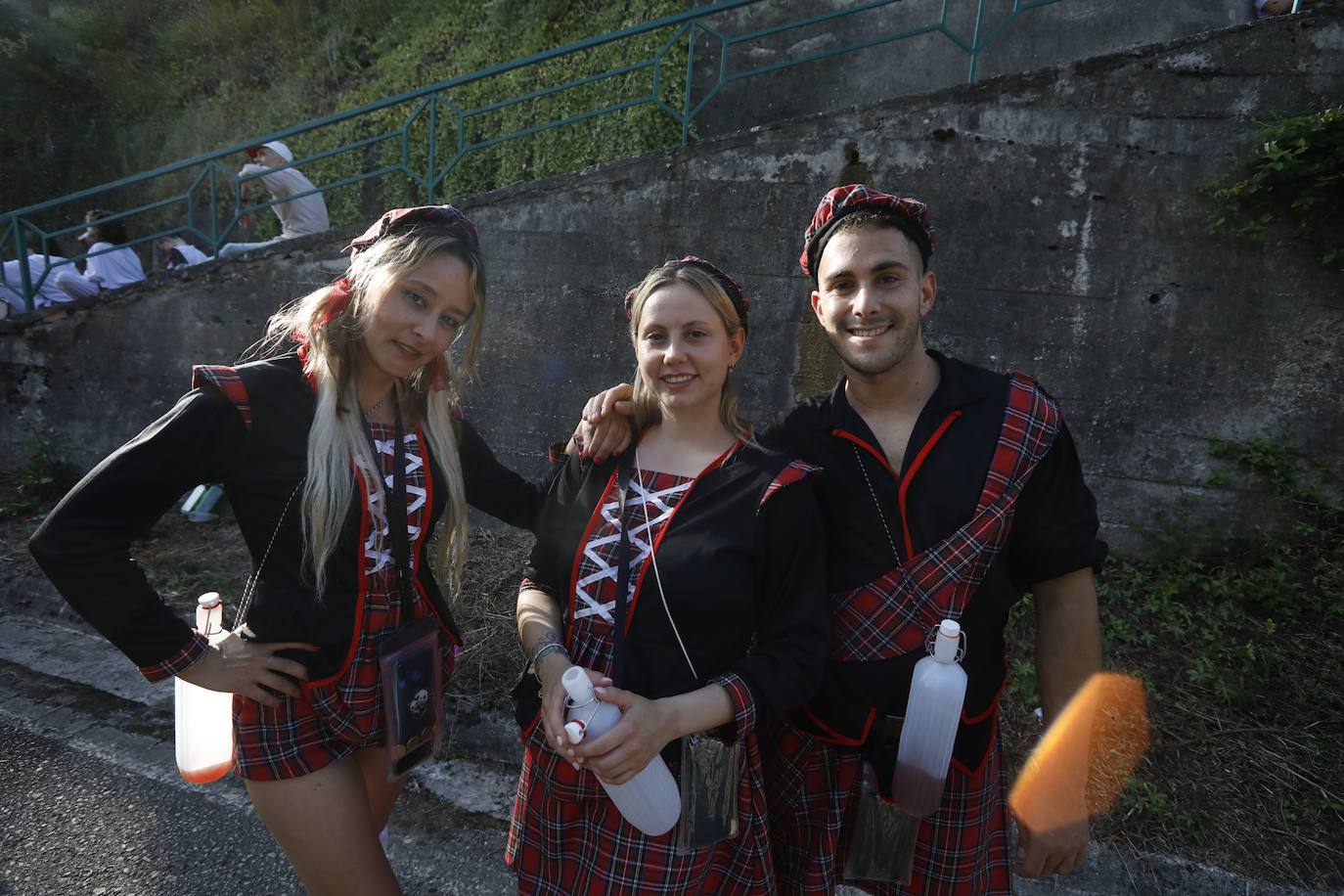 Fotos: Monumental fiesta al agua en el Descenso Folclórico del Nalón