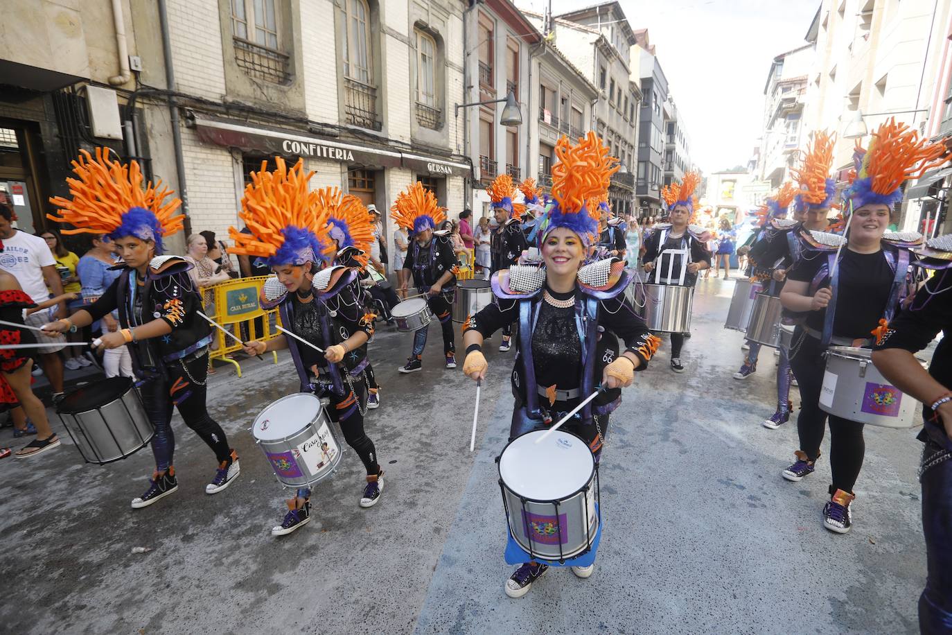 Fotos: Monumental fiesta al agua en el Descenso Folclórico del Nalón