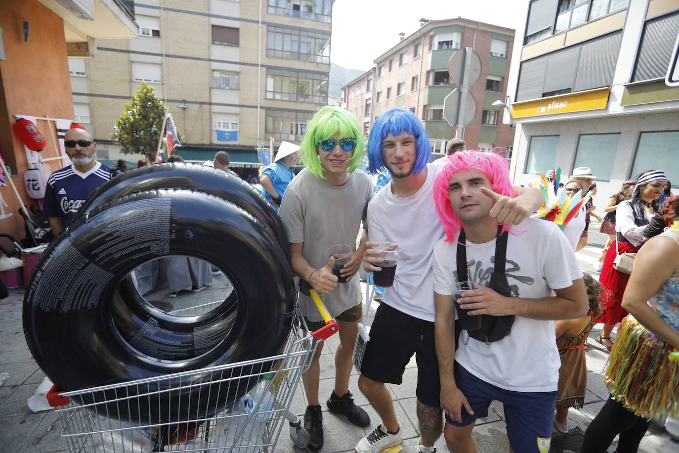 Fotos: Monumental fiesta al agua en el Descenso Folclórico del Nalón