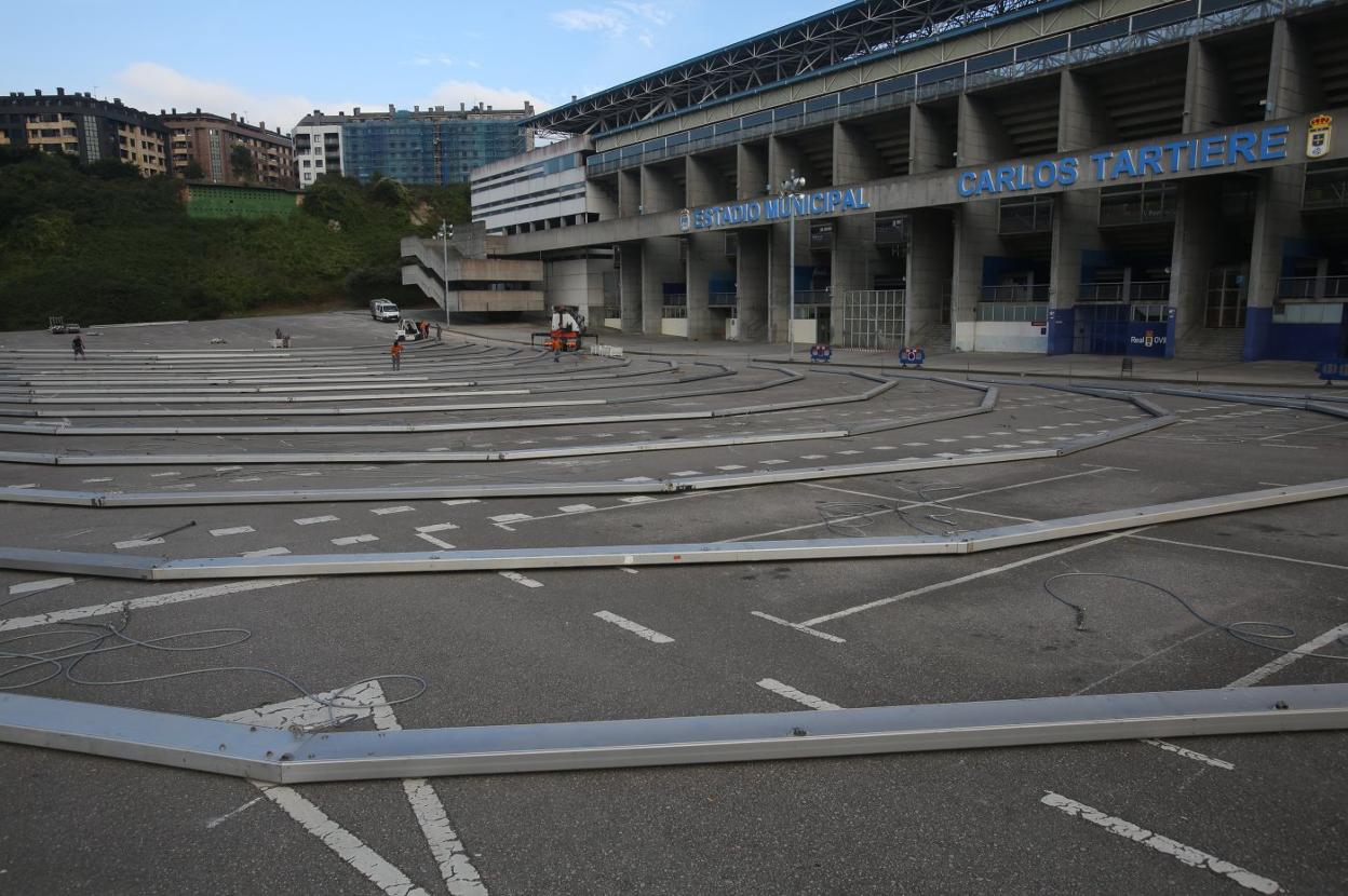 Labores de instalación del recinto de La Ería. 