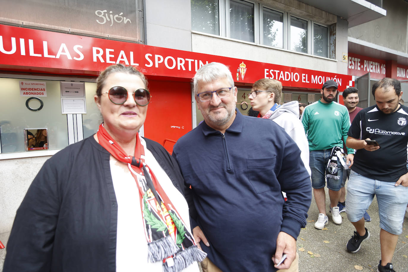 Fotos: ¿Estuviste en el Sporting - Burgos? ¡Búscate!