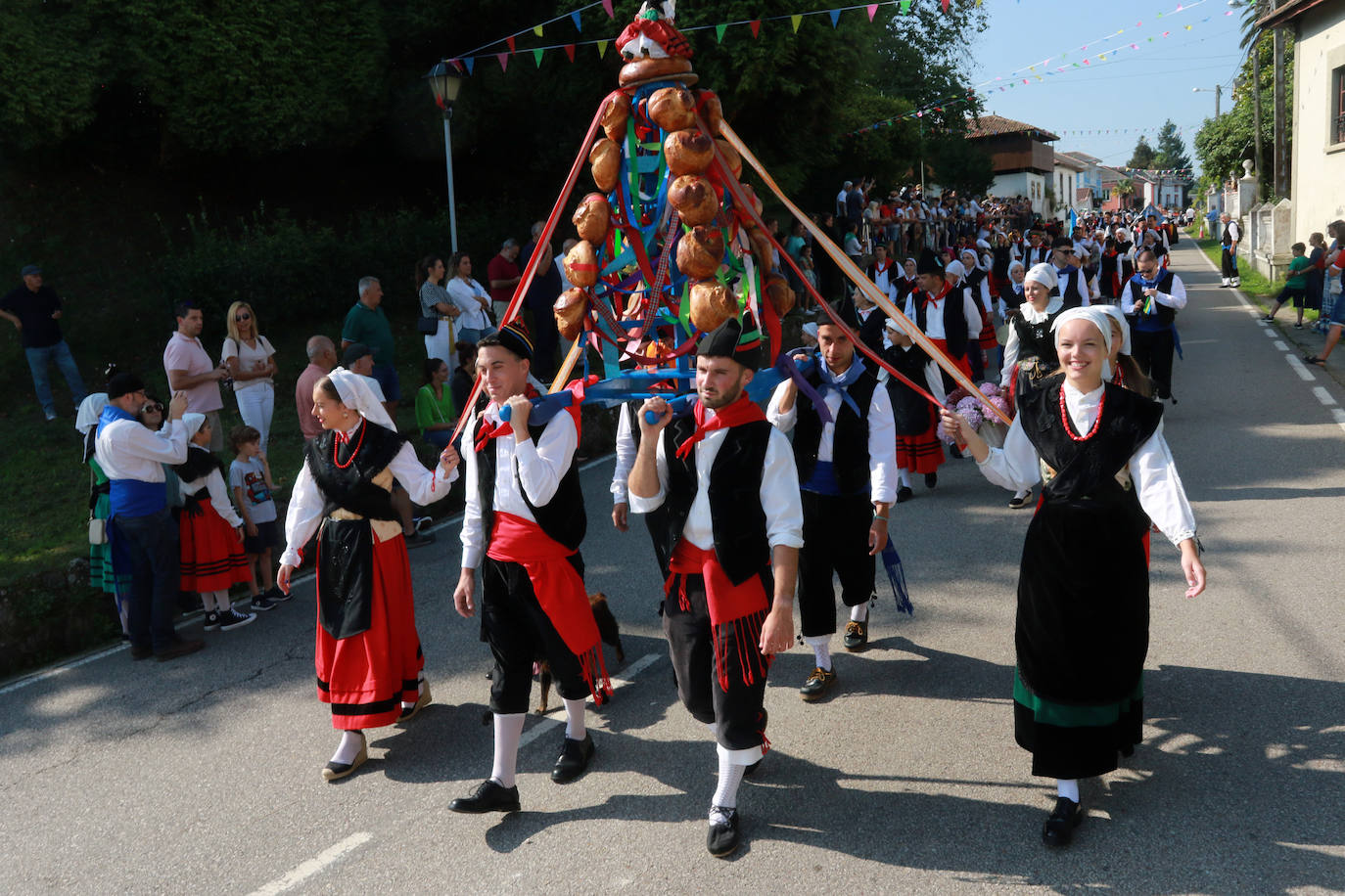 Fotos: Gran broche para las grandes fiestas de Asturias