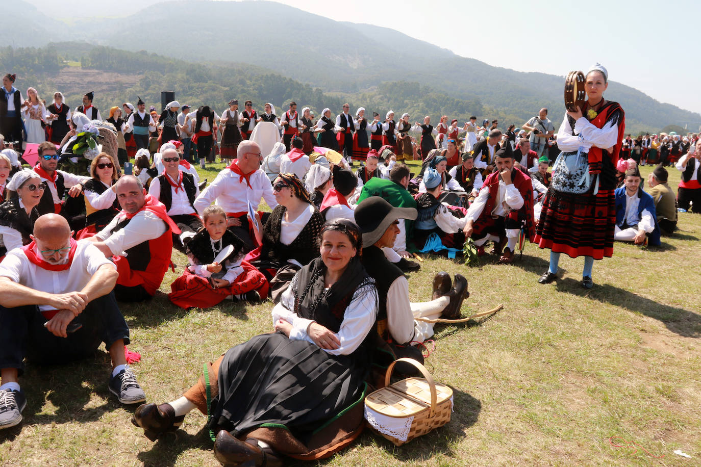 Fotos: Gran broche para las grandes fiestas de Asturias