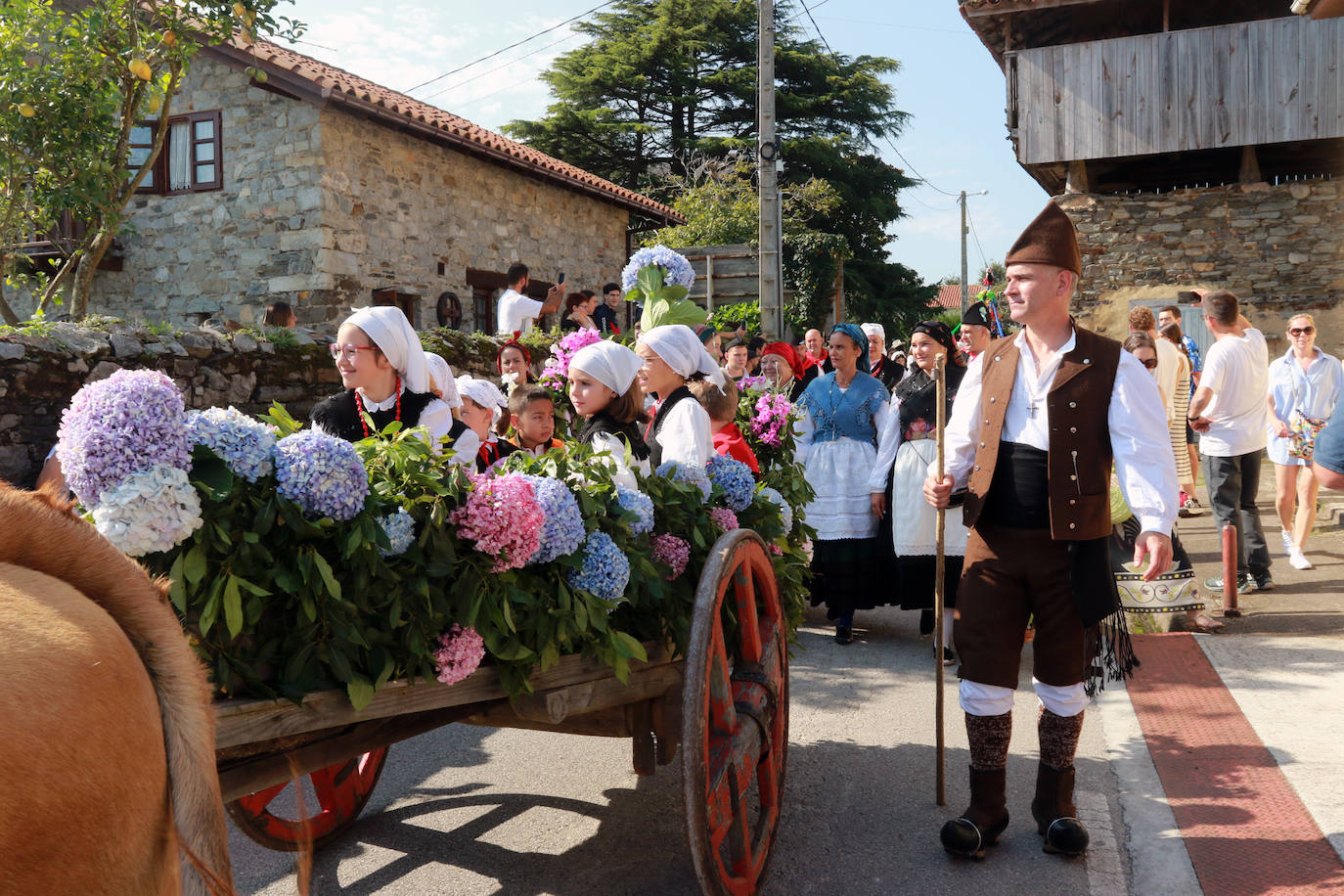 Fotos: Gran broche para las grandes fiestas de Asturias