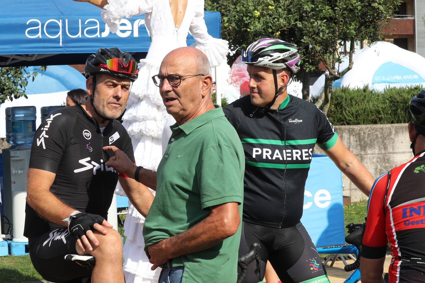 Fotos: Gran expectación en la última etapa asturiana de La Vuelta a España