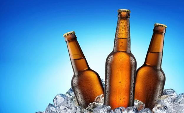 Despiden a un trabajador por consumir cerveza durante una baja por depresión