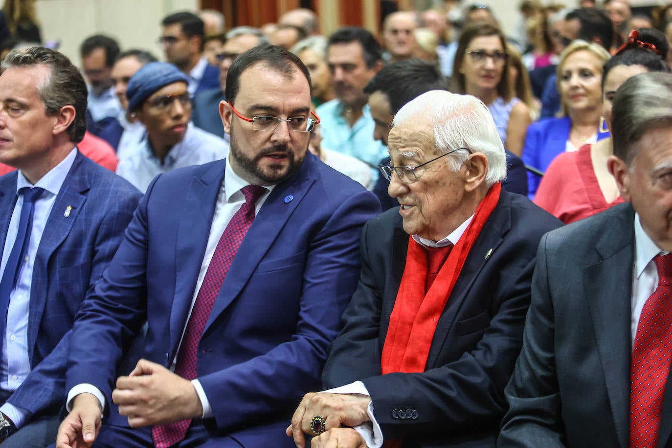 Fotos: El Padre Ángel: «Muchas cosas de las que viví se me quedaron en el corazón»