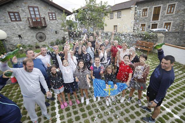 Fotos: De celebración en Cadavedo, Pueblo Ejemplar de Asturias 2022