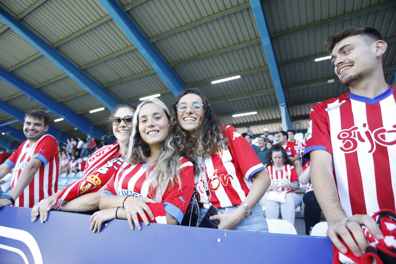 Fotos: ¿Estuviste en la Ponferradina - Sporting? ¡Búscate!