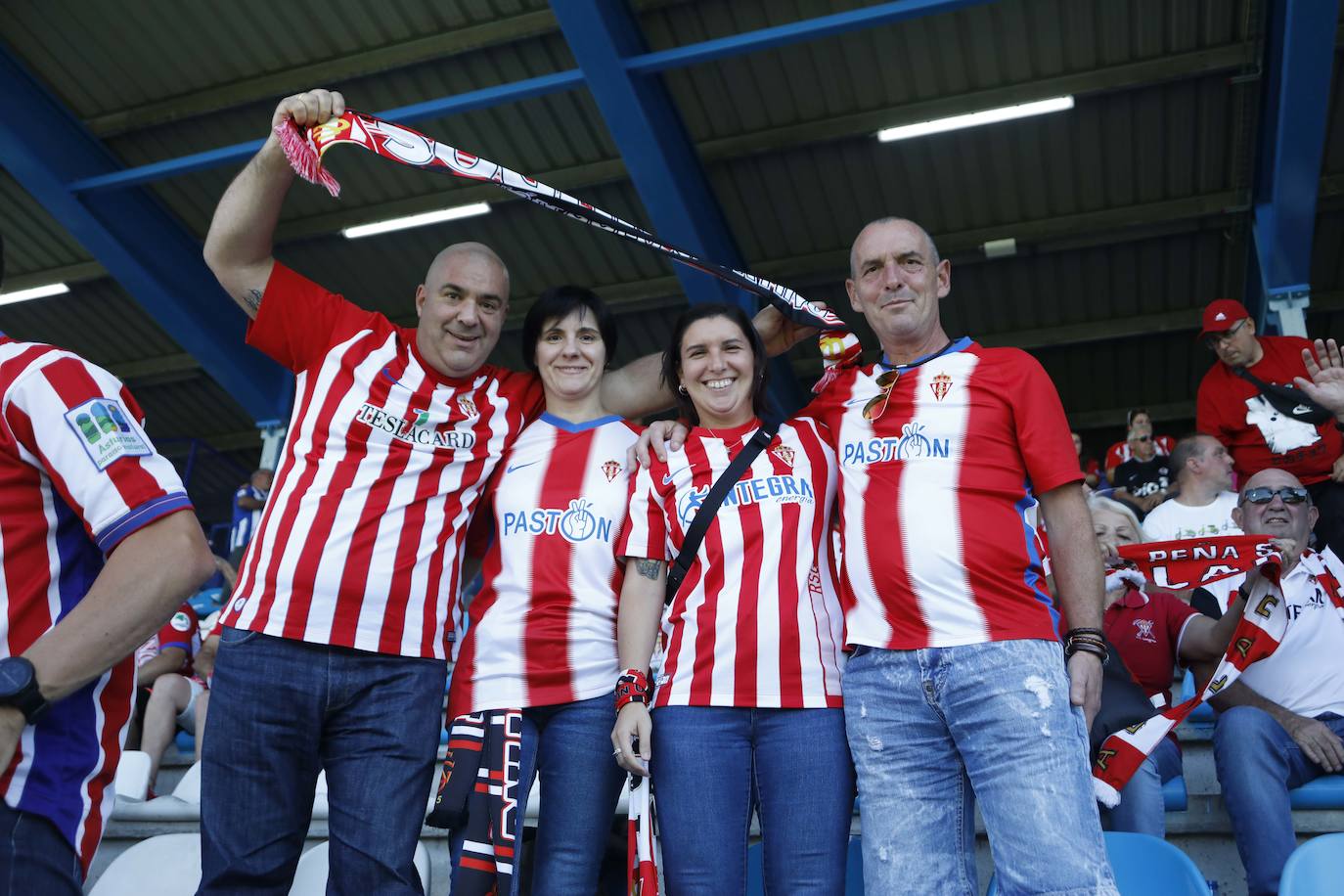 Fotos: ¿Estuviste en la Ponferradina - Sporting? ¡Búscate!