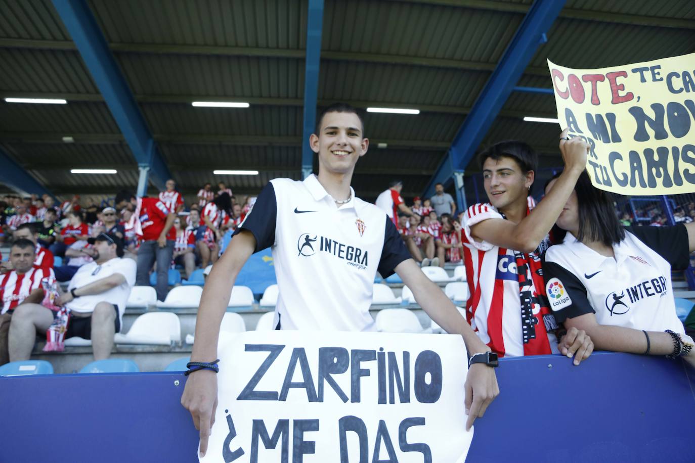 Fotos: ¿Estuviste en la Ponferradina - Sporting? ¡Búscate!