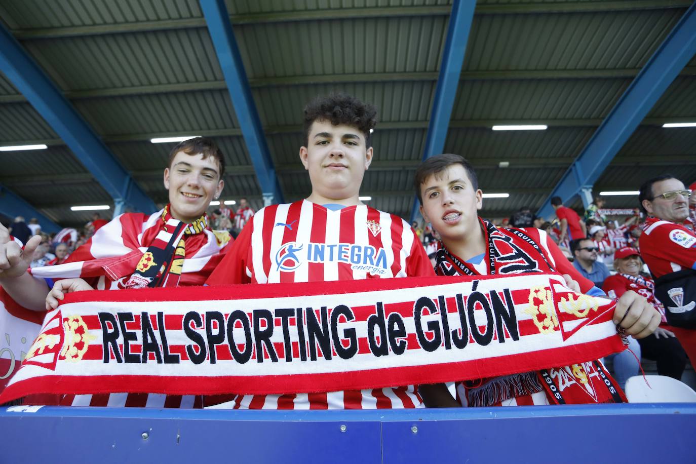 Fotos: ¿Estuviste en la Ponferradina - Sporting? ¡Búscate!