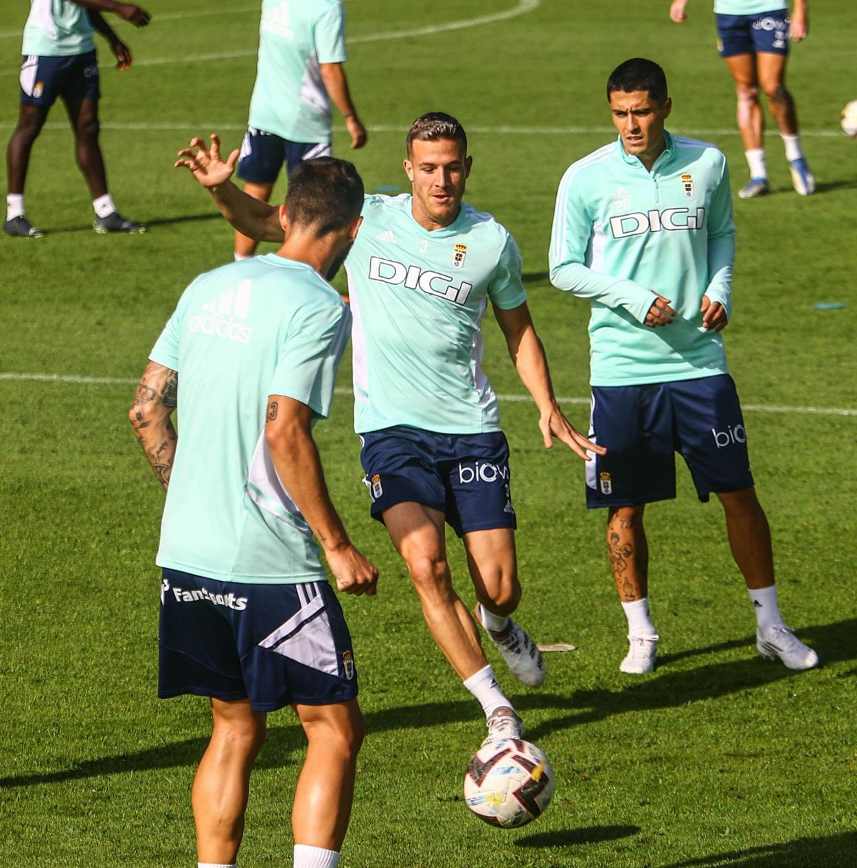 La plantilla se prepara con intensidad para la cita de mañana. 