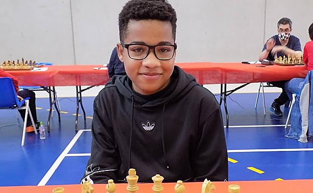 El joven ajedrecista Aitor Siscar.