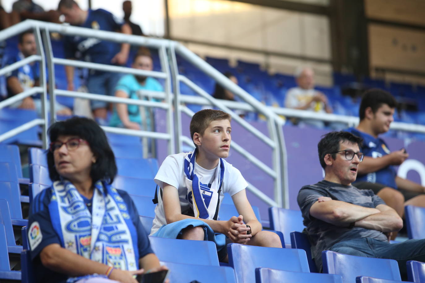 Fotos: ¿Estuviste en el Oviedo - Levante? ¡Búscate!