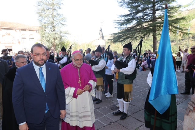 Fotos: Tradición en un reivindicativo Día de Asturias en Covadonga