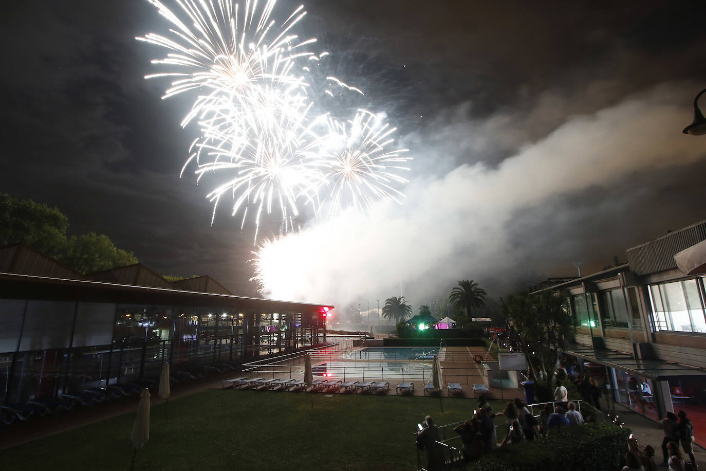 Fotos: El Grupo vibra con el ritmo de Marlon y unos espectaculares fuegos artificiales