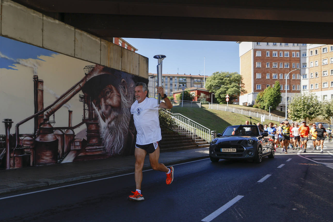 Fotos: Avilés salda su deuda con Dacal, «gran leyenda del deporte»