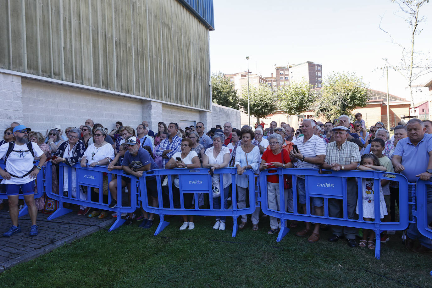 Fotos: Avilés salda su deuda con Dacal, «gran leyenda del deporte»